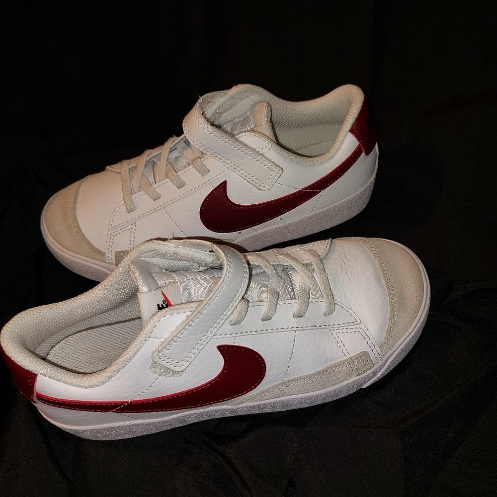 Boys sneakers